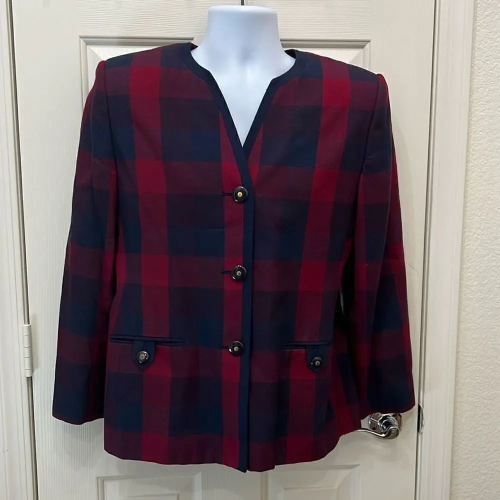 Casual Corner Blazer 12 Petite Red Black Plaid V Neck Button Front Long Sleeve